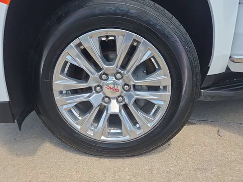Used 2021 GMC Yukon XL Denali AWD/4WD image 27