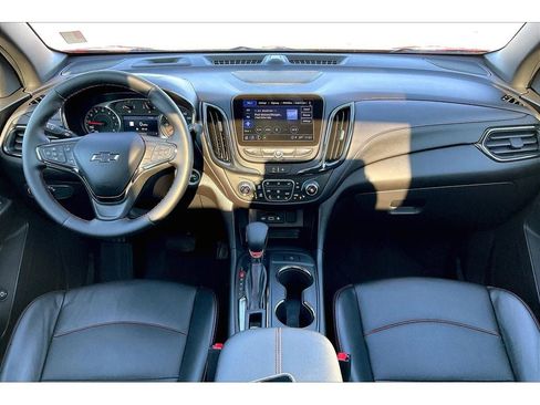 Used 2023 Chevrolet Equinox RS w/ RS Leather Package image 17