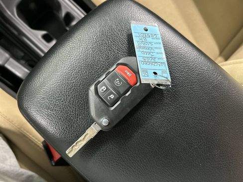 Used 2023 Jeep Wrangler Unlimited Sport AWD/4WD image 12