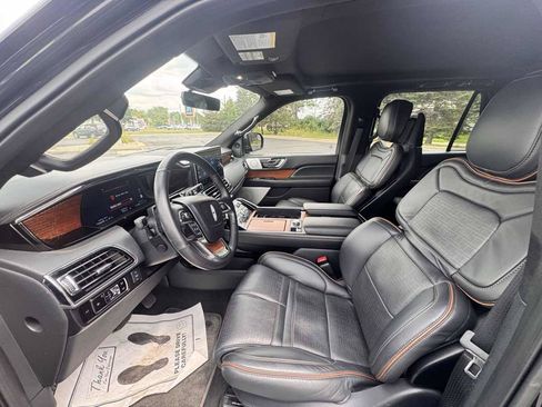 Used 2023 Lincoln Navigator Black Label AWD/4WD image 10