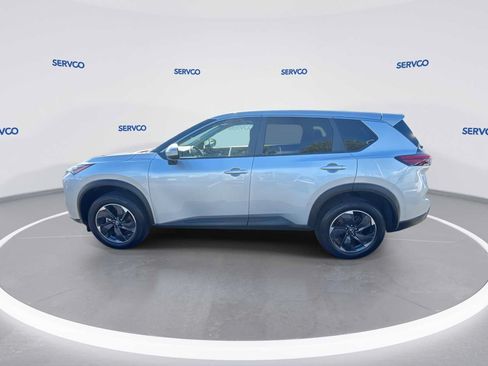 Used 2024 Nissan Rogue SV AWD/4WD image 5