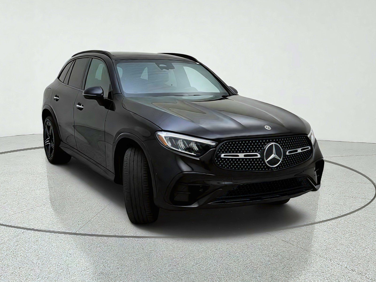 Certified 2023 Mercedes-Benz GLC 300 4MATIC image 4