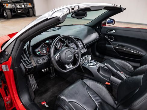 Used 2011 Audi R8 V10 AWD/4WD image 7