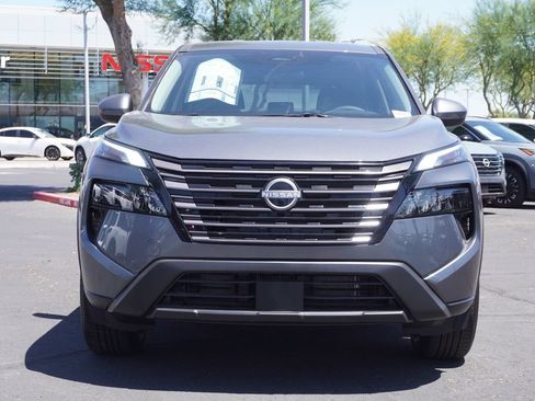 Used 2026 Nissan Rogue SV FWD image 5