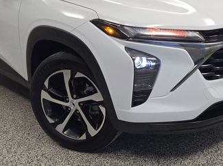 Used 2025 Chevrolet Trax RS w/ Sunroof Package video 3