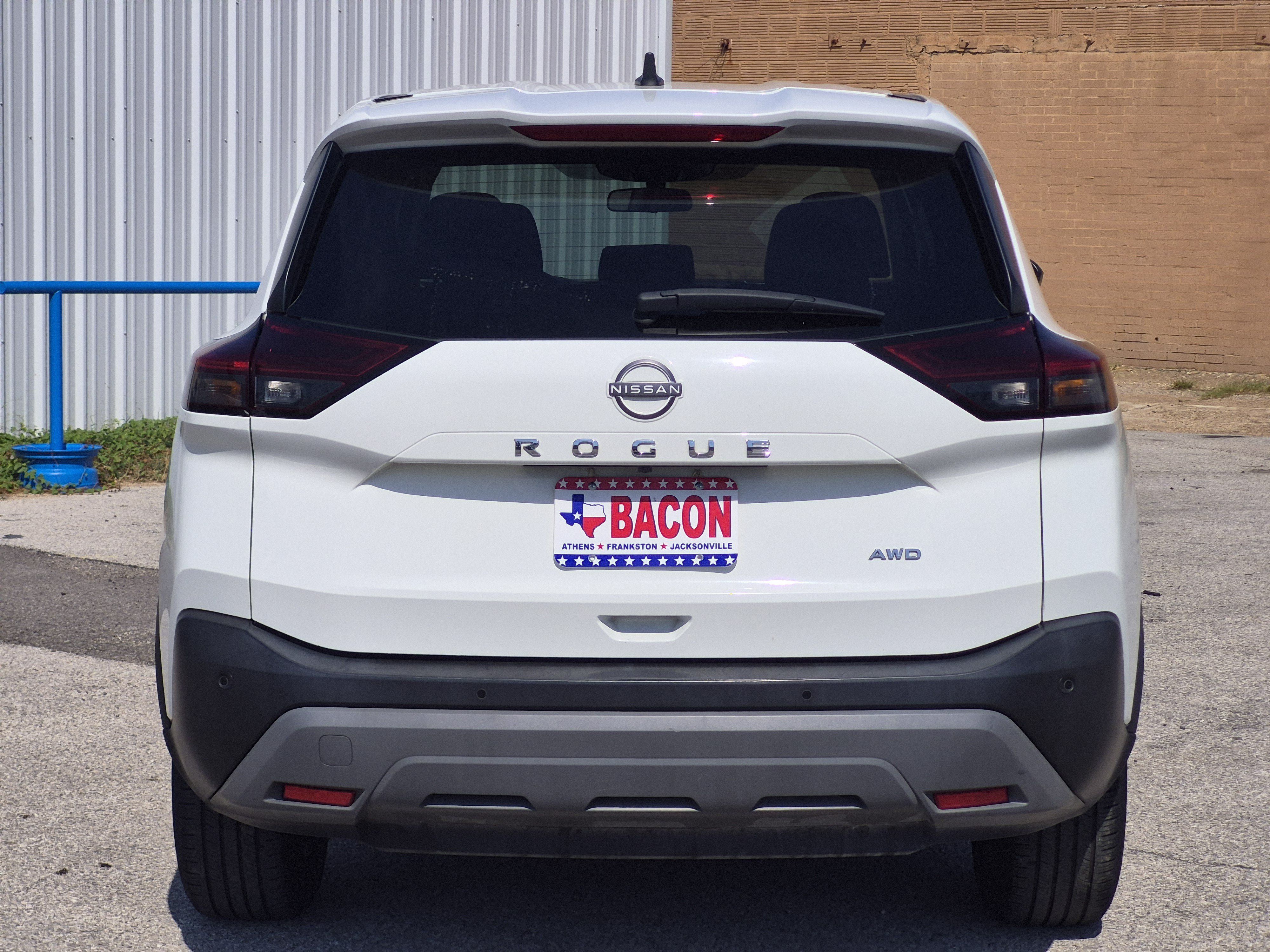 Used 2023 Nissan Rogue S AWD/4WD image 5