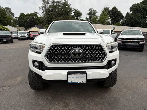 Used 2017 Toyota Tacoma SR AWD/4WD image 9