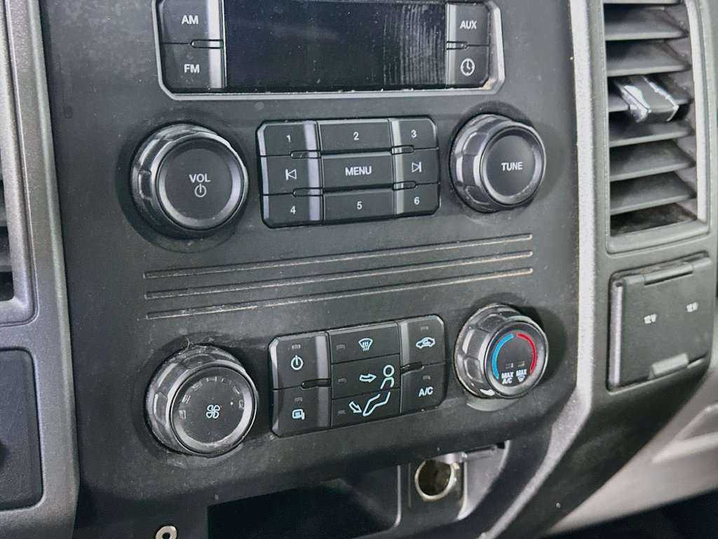Used 2019 Ford F550 2WD Regular Cab Super Duty image 19