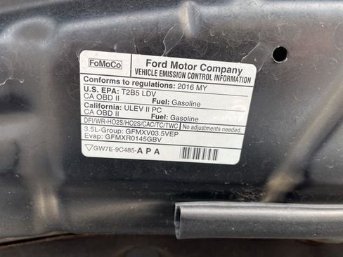 Used 2016 Ford Explorer Platinum image 21