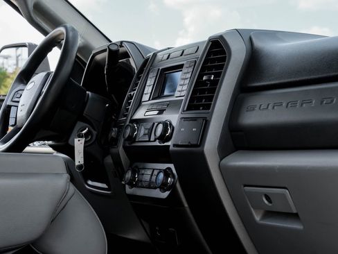 Used 2019 Ford F350 XL w/ Power Equipment Group image 23