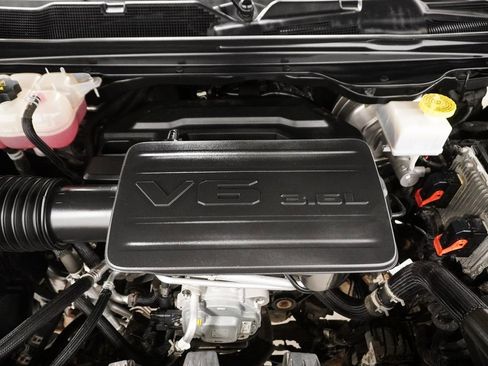 Certified 2019 RAM 1500 Laramie image 10