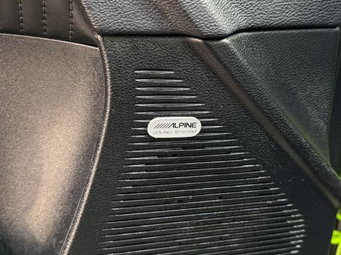 Used 2015 Dodge Challenger R/T Plus image 35