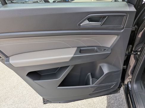 Used 2023 Volkswagen Atlas Cross Sport SE w/ Black Wheel Package AWD/4WD image 27