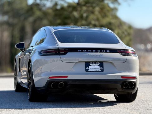Used 2018 Porsche Panamera 4S image 4