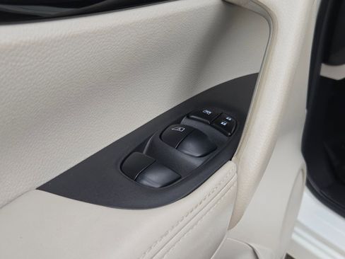 Used 2019 Nissan Rogue Sport SL image 12