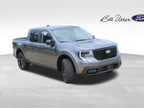 New 2026 Ford Maverick Lariat w/ Black Appearance Package AWD/4WD image 2