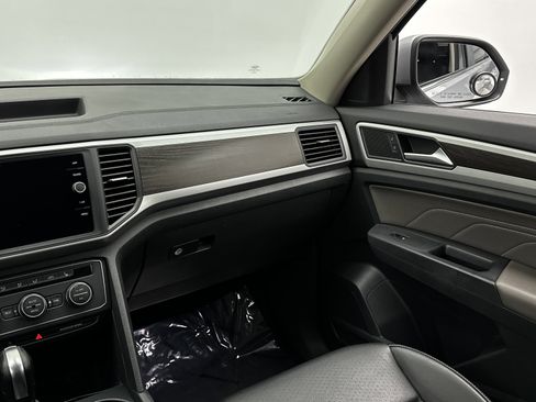 Used 2021 Volkswagen Atlas SE image 26