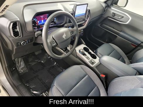 Used 2023 Ford Bronco Sport Outer Banks w/ Tech Package AWD/4WD image 12