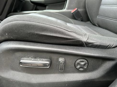 Used 2018 Honda CR-V EX image 12
