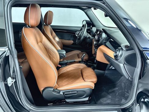 Used 2023 MINI Cooper S w/ Signature Upholstery Package FWD image 26