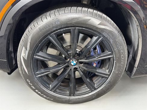Used 2023 BMW X5 M50i w/ Climate Comfort Package image 33