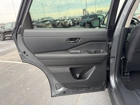 New 2026 Nissan Pathfinder SV image 16