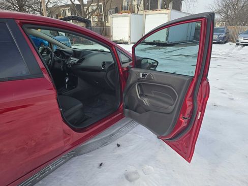 Used 2014 Ford Fiesta SE w/ Equipment Group 201A image 17