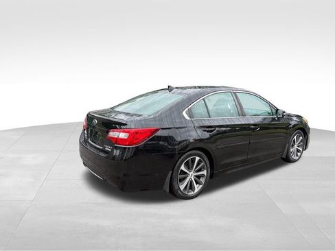 Used 2017 Subaru Legacy 2.5i Limited AWD/4WD image 3