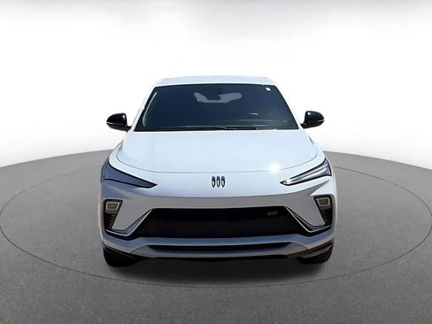 Used 2025 Buick Envista Sport Touring image 7