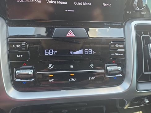 Used 2021 Kia Sorento EX w/ Panoramic Sunroof Package AWD/4WD image 17