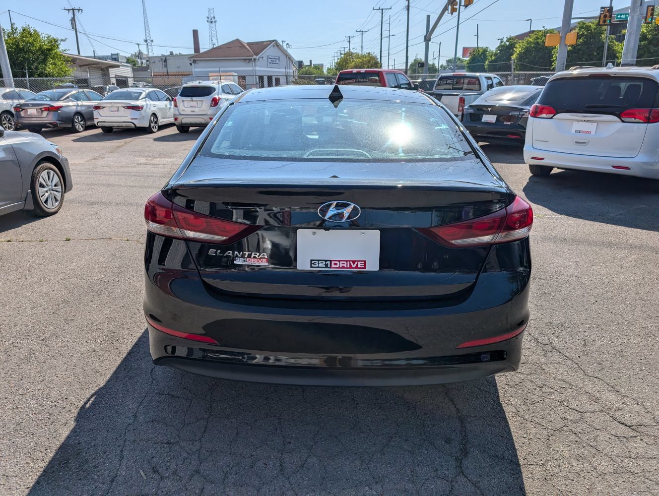 Used 2017 Hyundai Elantra Limited FWD image 7