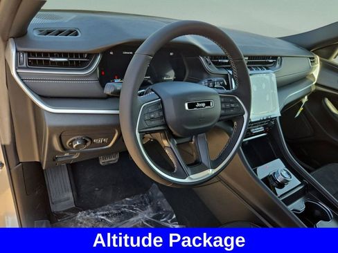 New 2025 Jeep Grand Cherokee Altitude RWD image 11