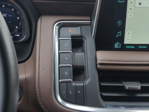 Used 2023 Chevrolet Tahoe High Country AWD/4WD image 26