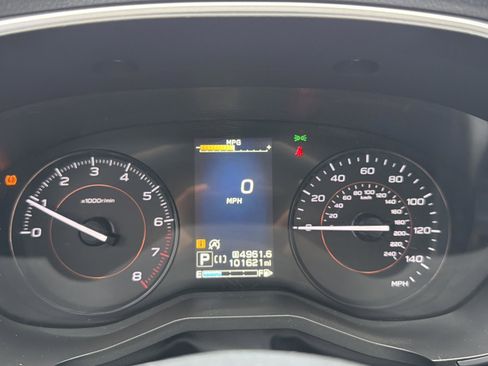 Used 2021 Subaru Crosstrek 2.0i Premium w/ Moonroof Package AWD/4WD image 14