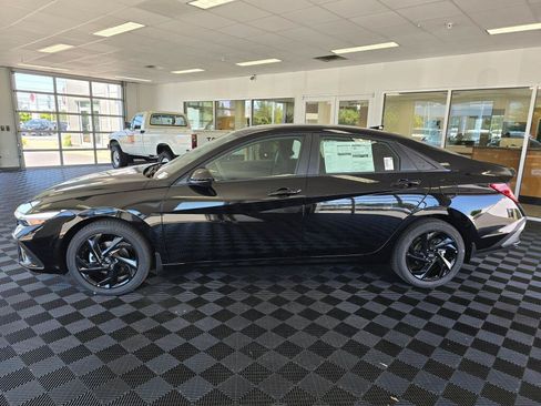 New 2026 Hyundai Elantra Sport FWD image 6