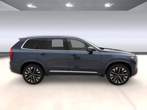 New 2026 Volvo XC90 B5 Plus image 8
