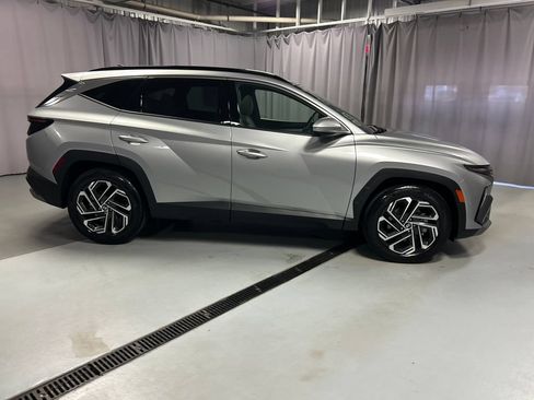 Used 2026 Hyundai Tucson Limited FWD image 8