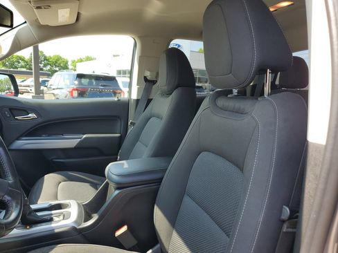 Used 2021 Chevrolet Colorado LT w/ LT Convenience Package AWD/4WD image 16