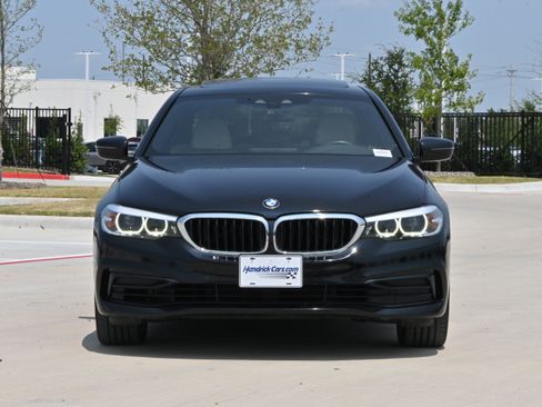 Used 2020 BMW 530i w/ Convenience Package RWD image 3