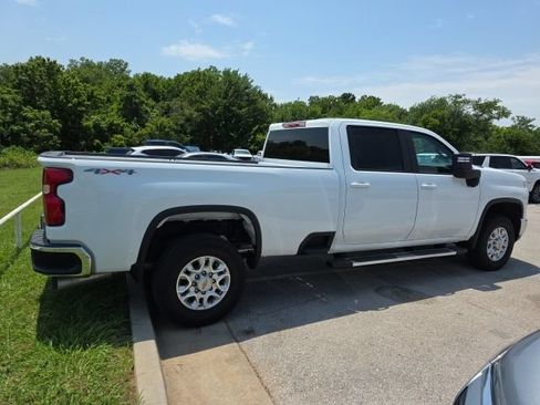 Used 2025 Chevrolet Silverado 3500 LT w/ Safety Package AWD/4WD image 6