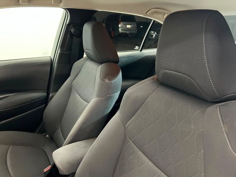 Used 2022 Toyota Corolla LE image 17