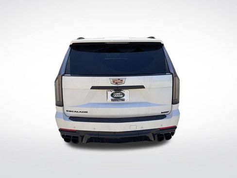 Used 2025 Cadillac Escalade V w/ LPO, ONYX Package AWD/4WD image 11