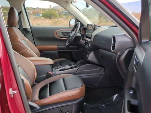 Used 2025 Ford Bronco Sport Outer Banks w/ Outer Banks Tech Package+ image 32