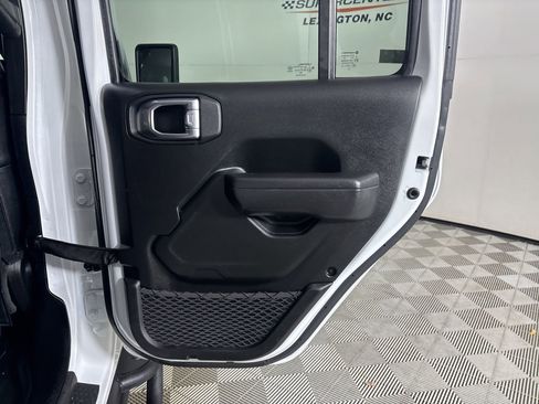 Used 2022 Jeep Wrangler Unlimited Sport image 24