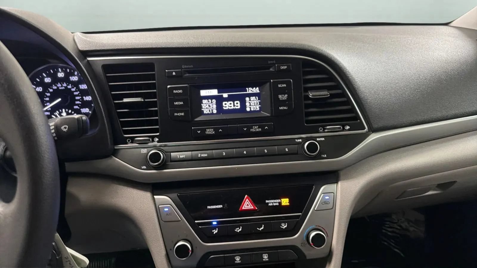 Used 2017 Hyundai Elantra SE FWD image 14