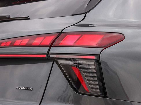 New 2026 Audi Q3 quattro 2.0T AWD/4WD image 10
