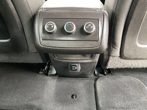 Used 2017 Chevrolet Traverse LT FWD image 34