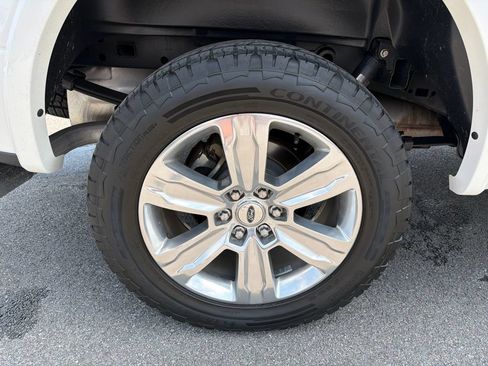 Used 2017 Ford F150 Platinum w/ Equipment Group 701A Luxury AWD/4WD image 13