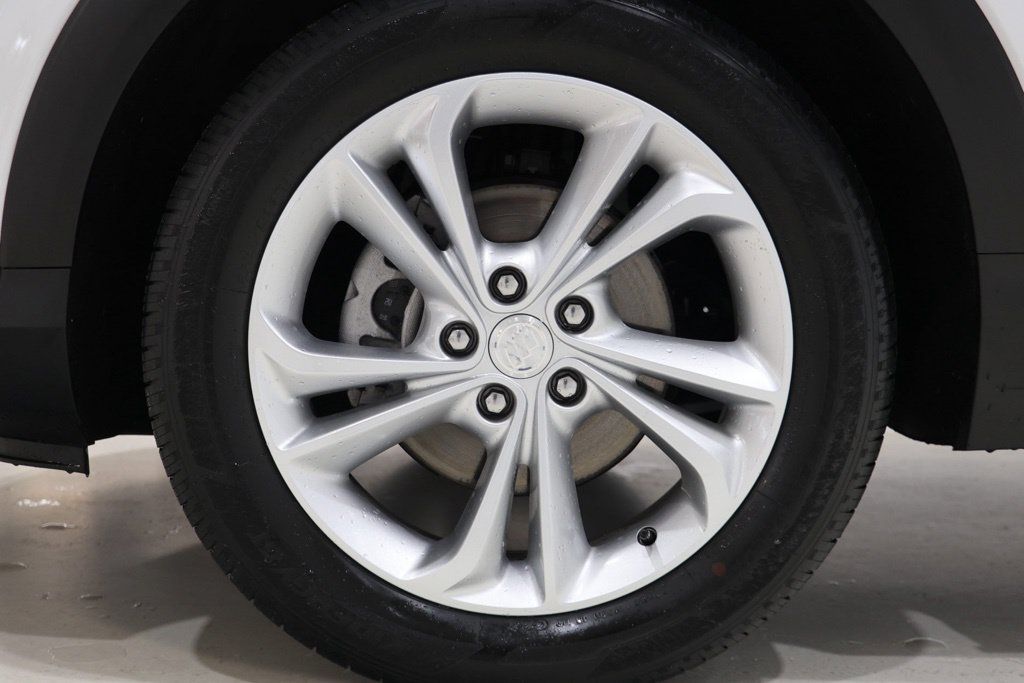 Used 2023 Buick Encore GX Preferred w/ Cold Weather Comfort Package FWD image 11