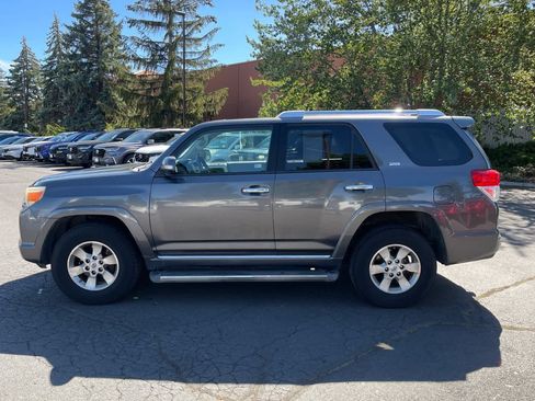 Used 2010 Toyota 4Runner SR5 AWD/4WD image 2